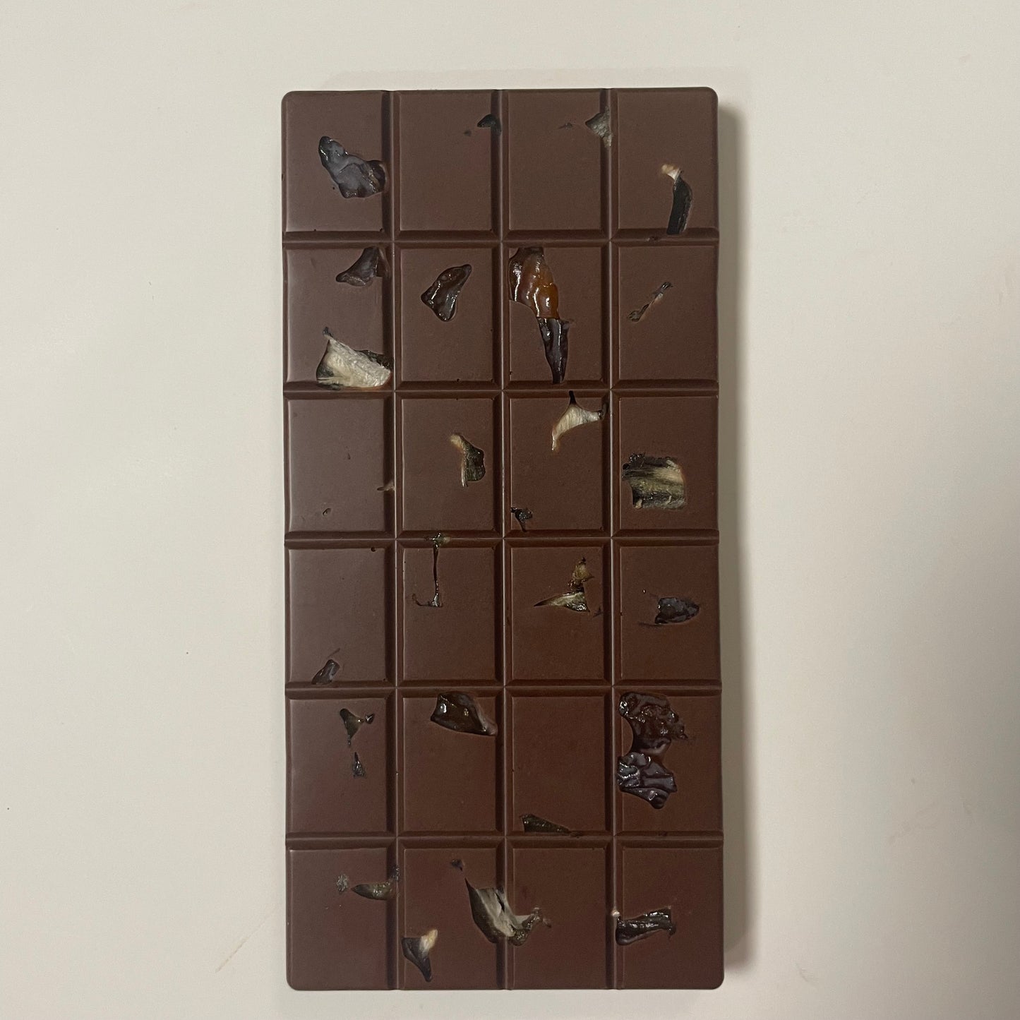 Healthy organic Naturally Date Sweetened chocolate sweetened with fruit No Sugar Added chocolate no refined sugar date sugar low sugar chocolate near me High Fiber dates chocolate dark chocolate gut friendly clean ingredients